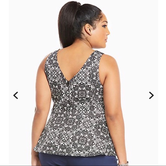 Torrid Lace Print Sateen Peplum Top Size 4 - Picture 3 of 7